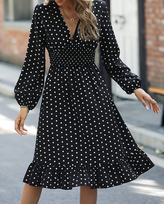 Stilig polka dot midi-klänning – Perfekt för vardaglig elegans!